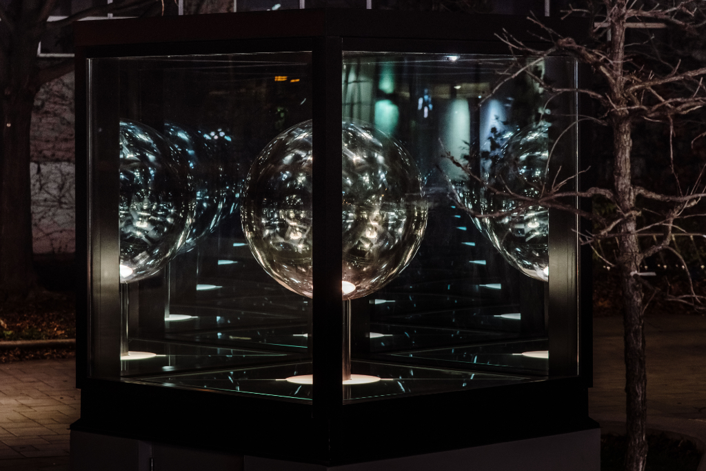 Sphere Field | kennethemig.com